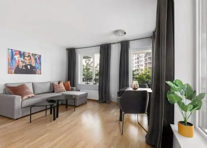 Wow, With Great Location *